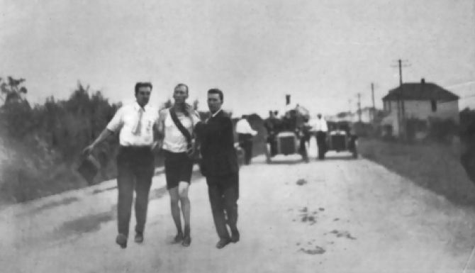 第3届奥林匹克运动会（1904年美国圣路易斯奥运会）马拉松比赛冠军Thomas Hicks