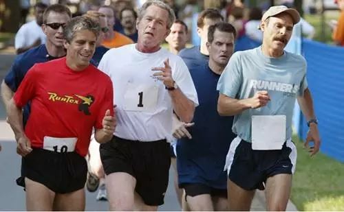 美国总统跑步爱好者小布什
