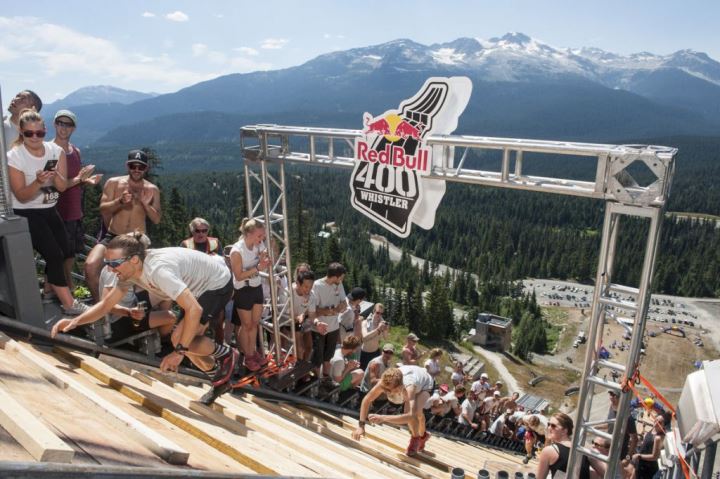 史上最陡跑步登高赛：Red Bull 400登高赛