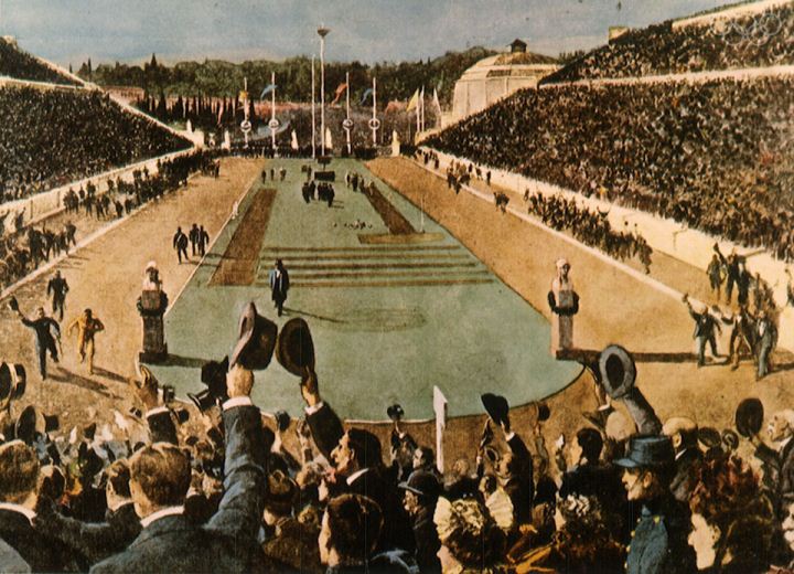 第1届奥林匹克运动会（1896年希腊雅典奥运会）马拉松比赛Spiridon Louis冲刺夺冠。